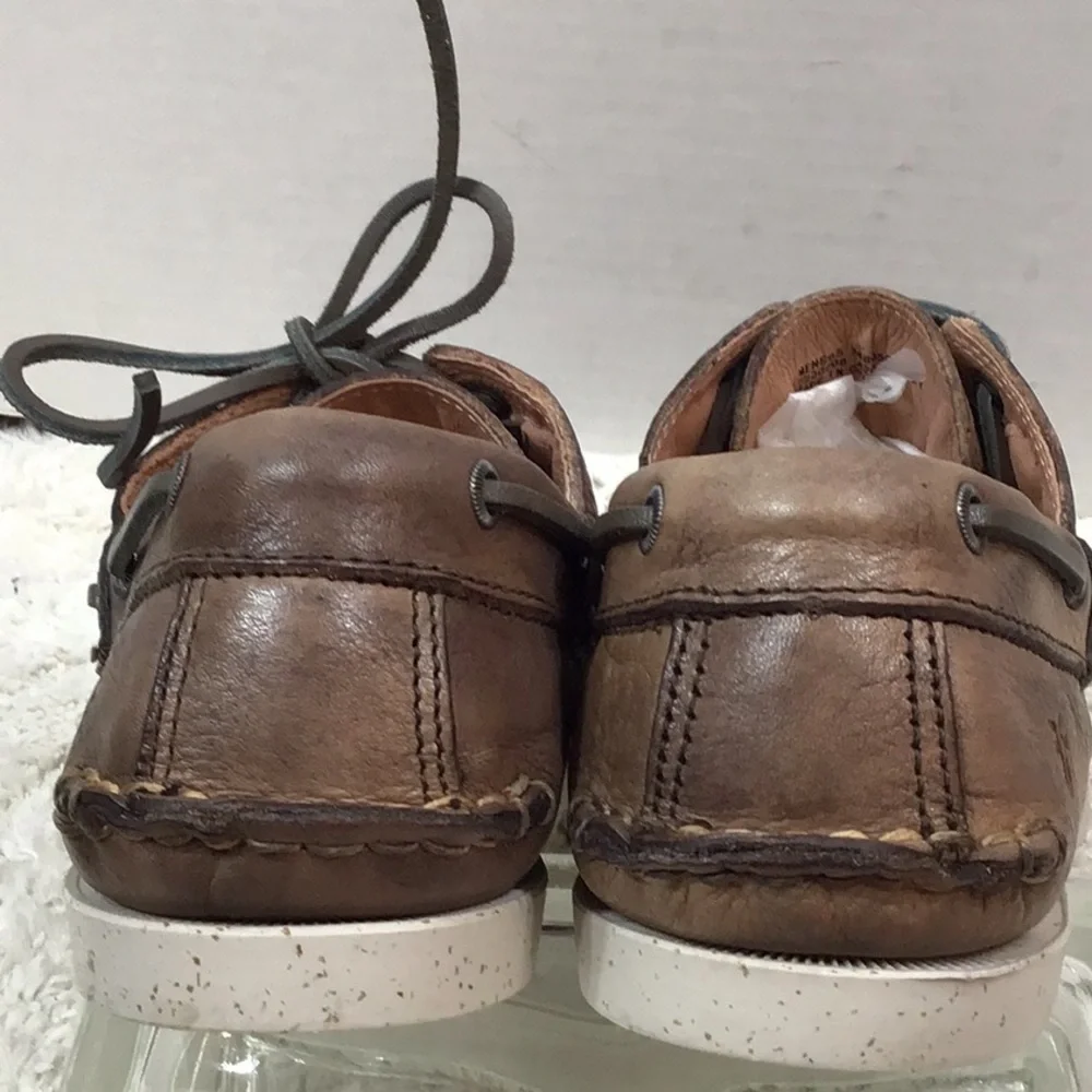 Frye men’s distressed brown leather boat shoes 9.5